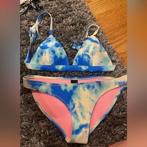 TIE DYE TRIANGL SWIMSUIT